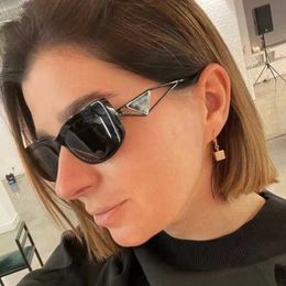Luxury Fashion Sunglasses Outdoor Designer Summer Women Tom Classical Polarised Ford Trendy New Small Frame Glasses Personalised Hollow Triangle Decorative Ov