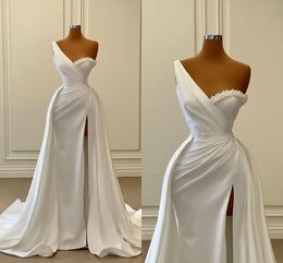 Elegant Sexy Plus Size Mermaid Wedding Dress One Shoulder Pearls High Side Split Draped Pleats Backless Court Detachable Train Bridal Gown Vestidos De Noiva Custom