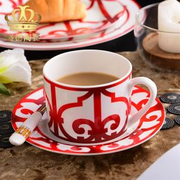 A European Decor Modern Ceramics Western Food Plates Bone Porcelain Steak Ornaments Tableware Decorations Cups Dessert Tray240j