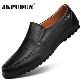 Dress Shoes Genuine Leather Men Shoes Casual Luxury Brand 2023 Italian Mens Loafers Moccasins Breathable Slip on Boat Shoes Plus Size 37-47 L230720