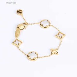 Flower Lock Bracelets Bangle Letter v Steel Designer for Women Men Jewlery Gifts Woman Girl Gold Silver Rose Wholesale