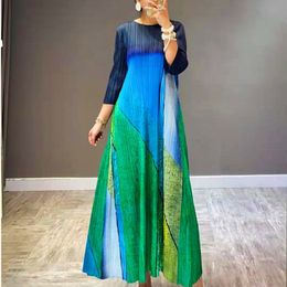 Basic Casual Dresses Miyake Pleats Fall Winter High Fashion French Vintage Women Green Causal Long Dress Original Designer Clothing In Stock 230719