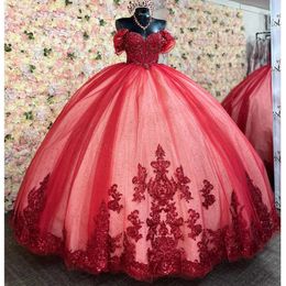 Sweetheart Quinceanera Red Sparkly Dresses 2023 Princess 레이스 스팽글 대회 파티 달콤한 15 볼 가운