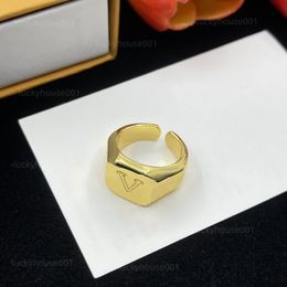 2023 Brand New Luxury Designer 18K Gold Plated Womens Couple Ring Mens Fashion Unisex Charm Wedding Jewelry Accessories Party First Choice