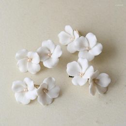 Hair Clips Handmade Simple Ceramic White Colour Flower Bridal Small Hairpin Women Clip Headpiece Wedding Accessories
