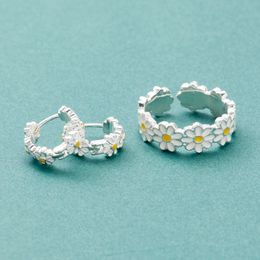 Korean Fashion White Daisy Flowers Rings Girls Open Adjustable Ring Wedding Ring Fr Women Travel Party Jewellery Birthday Gift