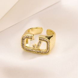 Classic Micro Pave Letter V Ring 18K Gold Brass Rings Jewelry for Lovers Gift