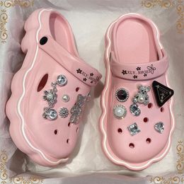 Sandals Flat Garden DIY Slippers Women's Beach Slippers Cute Cartoon Diamond Decorative Hole Shoes Anti slip Thick Shoes Women's 230719