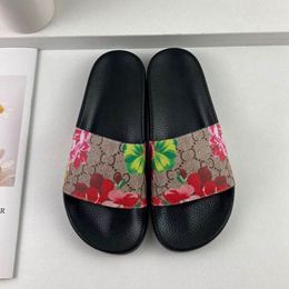 Designer Slippers for Men Woman Slides Foam Runner Comfortable EVA Sandals Sliders Vermillion Flax Glow Green Soot Onyx Black Bone Resin Desert Sand Sulphur Size 36-48