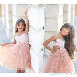 Elegant Pink Knee Length Short Flower Girl Dresses Lovely Illusion Neck Pearls Sleeveless Blush Tulle Birthday Party Wedding Kids 276S