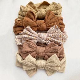 Saç Aksesuarları 5 PCS LOT BABE BANT BANT KABLO KAPLIK BANTLARI İÇİN KAPALI BANTLAR KIZ BANTLARI Kız Bebek Headwrap Yumuşak Türban Doğum 230720