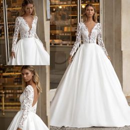 Modest Elegant African White A-Line Wedding Dress Bridal Gown Lace Applique Satin Deep V-Neck Long Sleeve Plus Size Sweep Train Fo2393