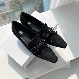Toteme designer shoe Popular Slip-on Small Spring New Womens French Bowknot Mid Heel Cat Heel Square Head Leather Sheep Shoes