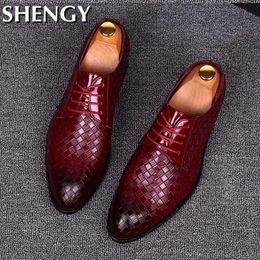 Dress Shoes 2020 Men Shoes Oxfords Fashion Elgant Leather Shoes Brand Pointed Toe Men Wedding Bussiness Shoes L230720