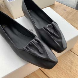 Toteme shoes Black Womens Shoes Pure Lambskin Shallow Original Mouth Pointed Pleated Single Shoes Sheepskin Flat Bottom Ballet Shoes