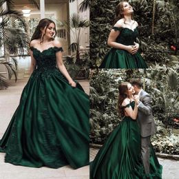 2019 Vintage Dark Green Ball Gown Prom Evening Dresses Formal Elegant Off Shoulders Applique Sequin Long Formal Pageant Gowns2069