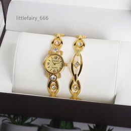 Elegant Fashion 2PCS Girl Watch Gift Set Quartz Gold Ladies Watch Set Bling Diamond Watch Set For Women