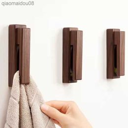 Natural wooden hangers Wooden wall hook-free towel bar scarf robe hook wall-mounted Nordic bathroom rack storage rack L230704