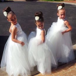 Tulle Flower Girl Dresses New Sleeveless Ball Gown Floor Length Wedding Pageant Dresses Custom Made Modern Top Fashion261I