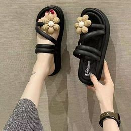 Female Summer Slippers Thick Soles Comfortable Non-Slip Fairy Wind Beautiful Lovely Flower Sandals Seaside Beach Play