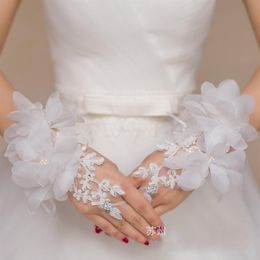 Cheap New Lace Appliques Short Wrist Length Gloves For bride Fingerless Wedding Accessories Crystal Flowers Red White Bridal Glove2843