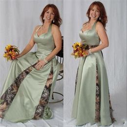 Vestidos de mãe da noiva de cetim estampado verde com decote frente única com vestidos de noiva de cetim camuflado vestidos para convidadas de casamento plus size swep train formal Eve154N