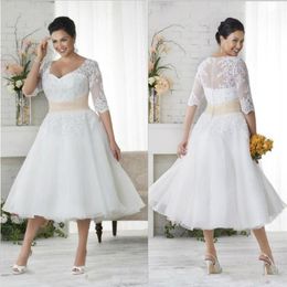 Vintage 2019 Lace Appliques Plus Size Bohemian Wedding Dresses With Sheer Half Sleeves 1950's V Neck Tea Length A Line Beach 241f
