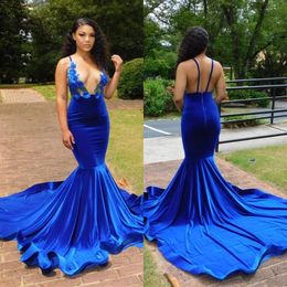 2022 Sexy Charming Blue Spaghetti Straps V-neck lace Mermaid Prom Dresses Backless Evening Gowns B0417Q291V