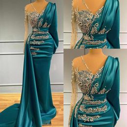 Modest Long Sleeves Satin Mermaid Evening Dresses 2022 Hunter Sheer V Neck Ruched Formal Occasion Wear Gold Appliques Beads Arabic278c