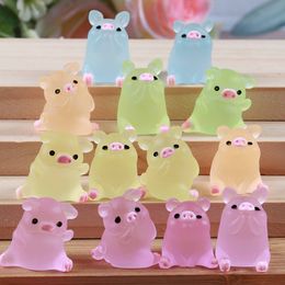 Garden Decorations 1PC Luminous Mini Resin Pig Car Dashboard Toys Dolls Figures Home Decoration Cartoon Color Chick Cute Ornaments Gifts 230721