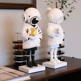 Decorative Objects Figurines Nordic Art DeepSea Diver Statues Banksy Sculpture England Street Collectible Toy Resin Girl Statue Home Decoration 230721