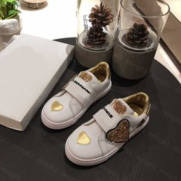 Sandals Sneakers 23ss Kids Designer Shoes Girls Flat Bottom Alphabet Embroidery Hook Loop Fasteners Childrens Love Sequin Small Leather
