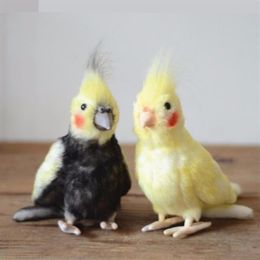 Lovely Bird Doll Simulated Cockatoo Plush Toy Black Cockatiel Yellow Parrots Stuffed Animal Creative Gifts for Kids Y200104207J