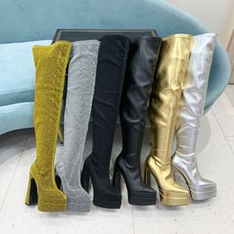 Özel Malzemeler Diz-yüksek yan fermuarlı botlar, işaretli ayak parmağı 15 cm topuk uzun boylu bot platformu uyluk yüksek patik tasarımcılar kadınlar için ayakkabı