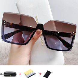Sunglasses Women's Frameless Cut Edge UV Protection Sunshade UV400 Fashion Square Gradient