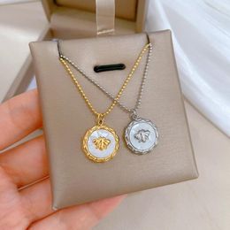 Pendant Necklaces Luxury Female Bee Heart Necklace Gold Silver Colour Shell Round For Women Lava Disc Charm Fashion Jewellery