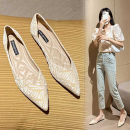 Dress Shoes 34-43 plus size pointed toe pleated cloth ballet flats women shallow mouth soft botton slip on loafers printing women moccasins L230721