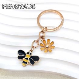 Cute Hexagon Honeycomb Keychains Women Bee Keychain Lovely Insect and Flower Keychain Ring