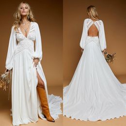 2020 Bohemian Abiti Da Sposa Lace Appliqued A Line V Neck Hollow Back Long Sleeve Wedding Dresses Sweep Train Beach Vestidos De No182f