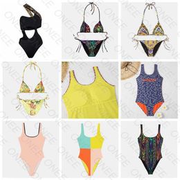 Designer V Textile Women Swimsuit Sexy Bathing Suit Summer Bikini Swimwear Bikinis Set Bodysuit Swim Clothing Swimming Bathers Sui302E