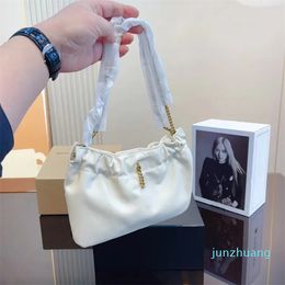 Designer Fashion bag Fashion casual temperament cloud bag paired with delicate chain shoulder bag 2023