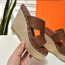 Designer red black brown Slippers brand designer shoes luxury thick bottom Straw plaiting real leather slip sole sandals