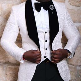 Men's Suits 3 Piece Slim Fit Casual Men Floral Jacquard White Groom Tuxedo With Black Pants Custom African Man Fashion Costume Jacket