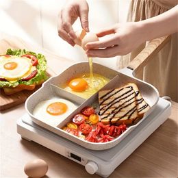 1 Pc Fry Pan For Egg, Non Stick Ham Pancake Maker, Egg Burger Pan With Wooden Handle, 3 Holes, For Induction Cooker Gas Stove