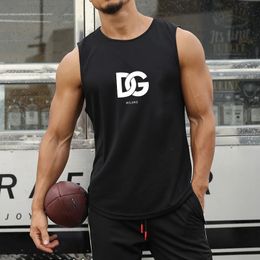 Mens Tank Tops 남자 패션 여름 체육관 스포츠 탑 운동 보디 빌딩 피트니스 슬립 벨레스 티셔츠 고급 인쇄 캐주얼 스포츠웨어 근육 조끼 230720