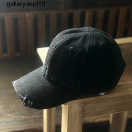 Paris New Fashion Brand Metal Ring Iron Ring Old Broken Hole Baseball Hat Men and Women Personality High Street Cap Couple