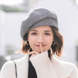 Berets Autumn Winter Warm Houndstooth Beret Female British Retro Artist Hat Fashion Women Lady Cap