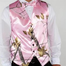 2020 New Camo Pink Groom Vests For Rustic Wedding Slim Fit Groomsmen Outfit Custom Made Plus Size Cheap Party Prom Hunter Farm Hol315A