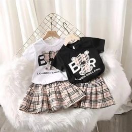 New Kids Girls dress Summer Clothing Sets Short Sleeve Top T-shirt Plaid Skirts Children Baby Clothes Set 2pcs290p