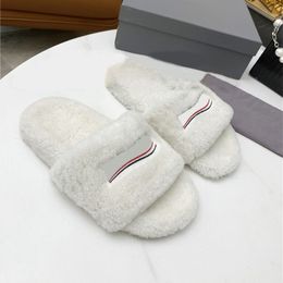 Ladies shoes Womens Designer Luxury Slippers Autumn Slippers Winter Wool Slides Fur Fluffy Furry Warm Letters Sandals Comfortable Fuzzy Slipper designer boots